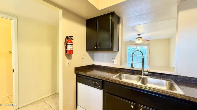 $999 | 2834 East Kathleen Road, Unit 103, Phoenix, AZ 85032
