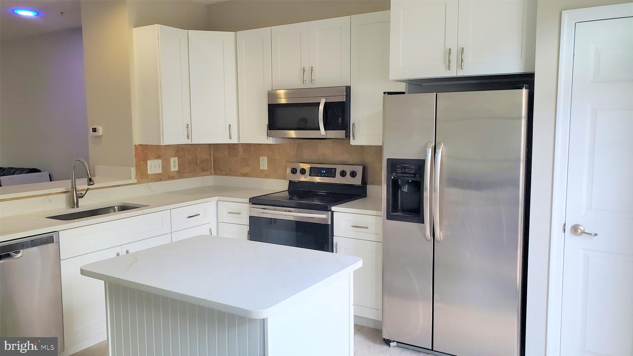 7206 Abbey Road Elkridge, MD 21075 - Photo 13 of 44 Kitchen view3