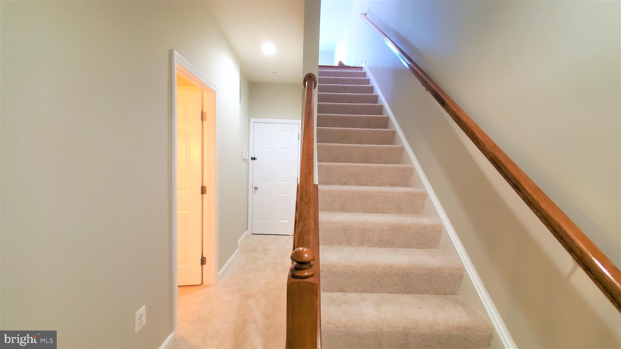 7206 Abbey Road Elkridge, MD 21075 - Photo 35 of 44 From lower level to mid level view