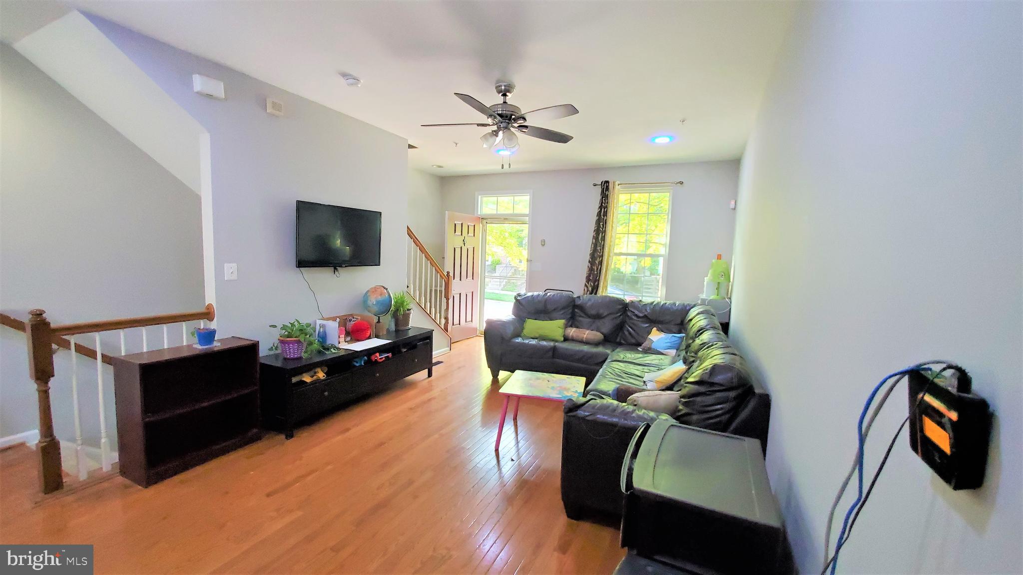 7206 Abbey Road Elkridge, MD 21075 - Photo 10 of 44 Living room view6