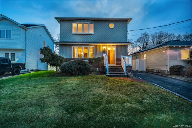 $769,000 | 254 North Richmond Avenue, Massapequa, NY 11758