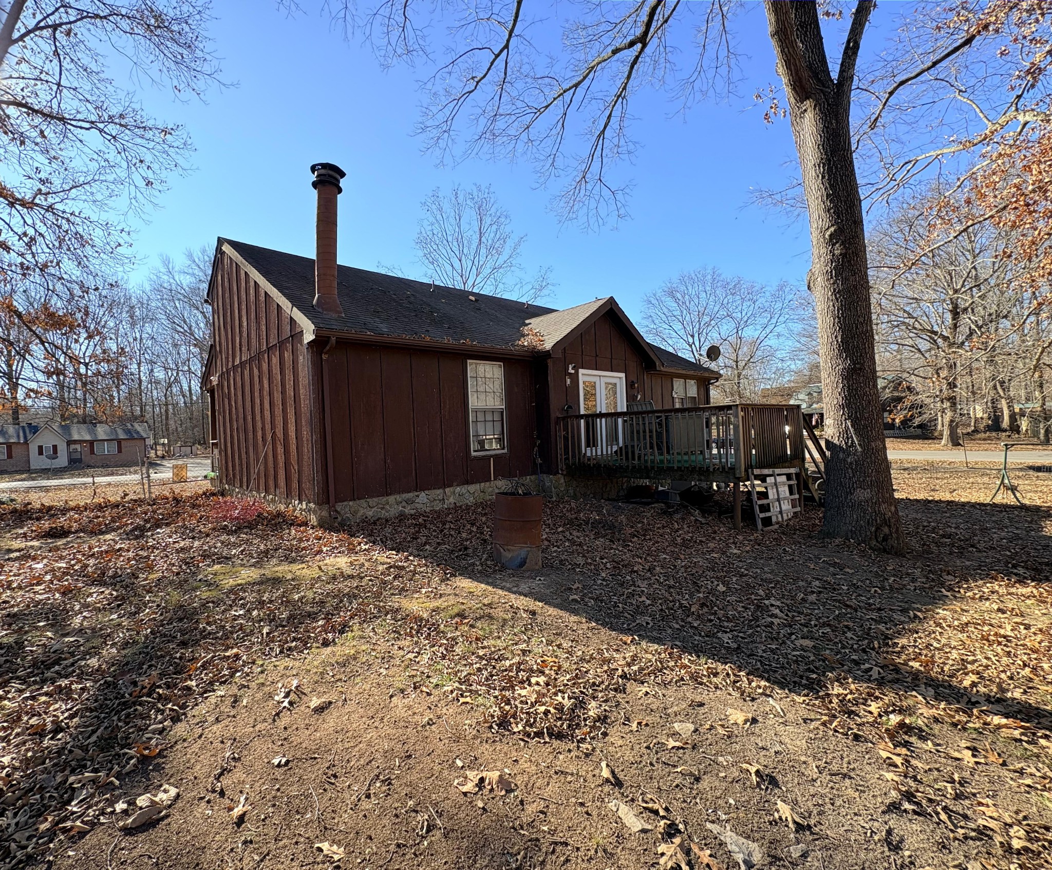 535 Inver Lane Clarksville, TN 37042 - Photo 9 of 10 a view of a house with a tree in the background