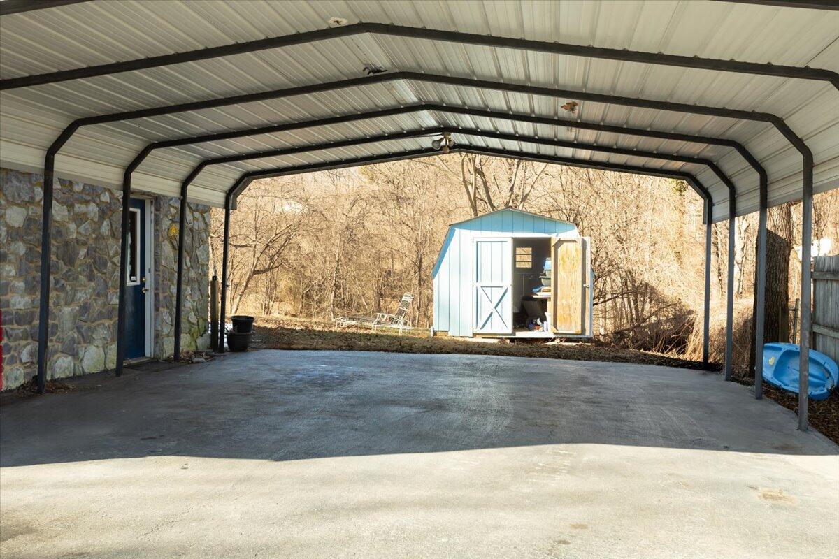4600 Tobey Road Salem, VA 24153 - Photo 29 of 33 5-Tobey exterior-05