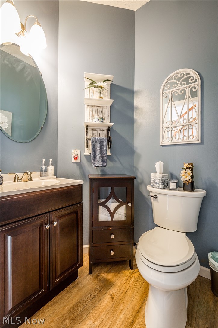 4331 Aylesford Road Uniontown, OH 44685 - Photo 11 of 35 Half Bath