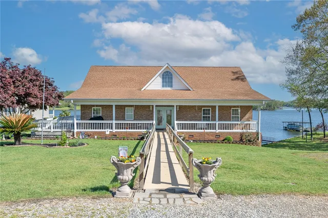 $675,000 | 417 McGill Circle, Iva, SC 29655