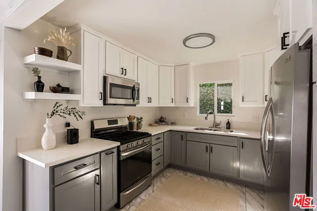 $899,000 | 5748 7th Avenue, Los Angeles, CA 90043