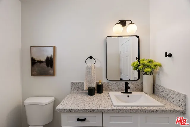 $899,000 | 5748 7th Avenue, Los Angeles, CA 90043