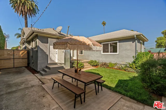 $899,000 | 5748 7th Avenue, Los Angeles, CA 90043