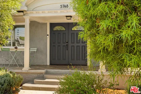 a view of outdoor space