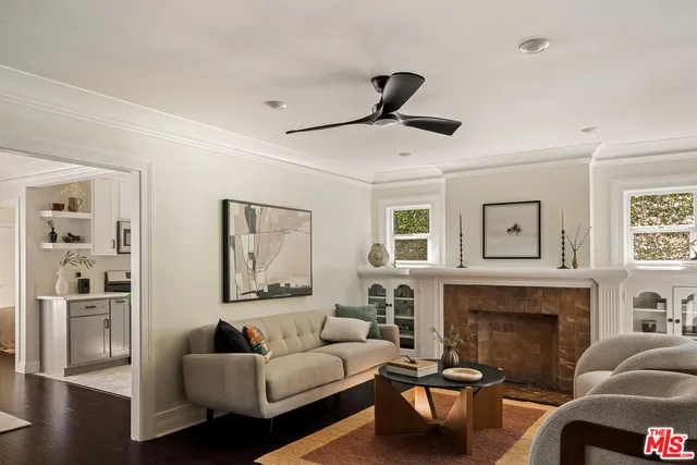 $899,000 | 5748 7th Avenue, Los Angeles, CA 90043