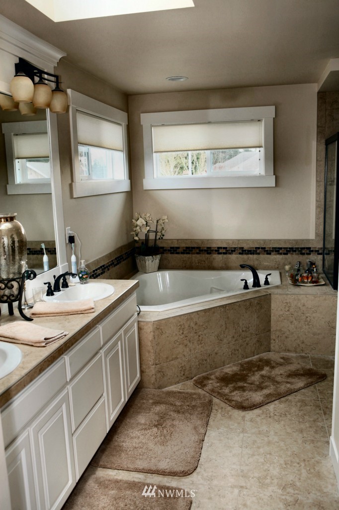 3824 209th Street Southeast Bothell, WA 98021 - Photo 12 of 21