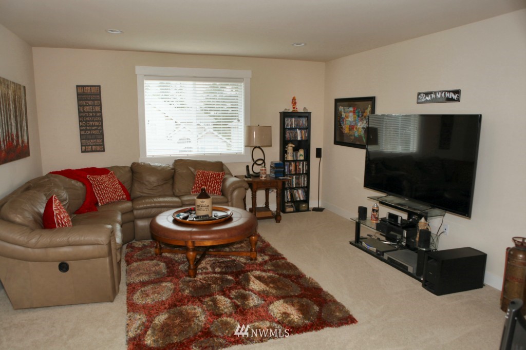 3824 209th Street Southeast Bothell, WA 98021 - Photo 13 of 21