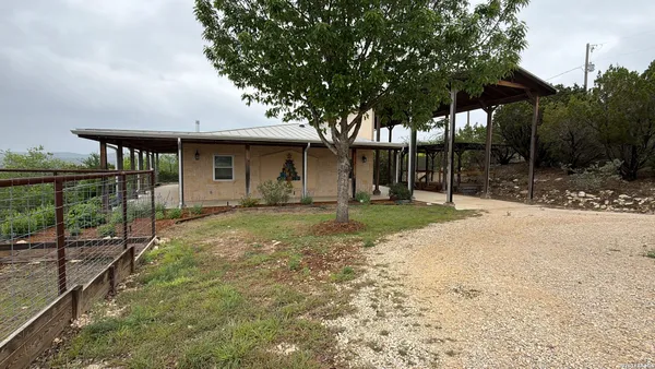 $2,500 | 499 Saddleback Ridge, Bandera, TX 78003