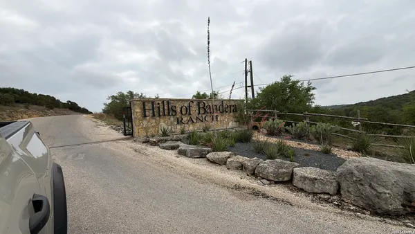 $2,500 | 499 Saddleback Ridge, Bandera, TX 78003