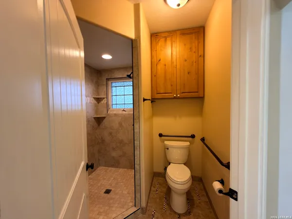 $2,500 | 499 Saddleback Ridge, Bandera, TX 78003