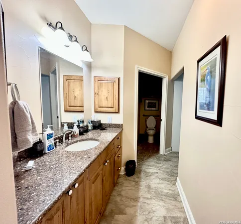 $2,500 | 499 Saddleback Ridge, Bandera, TX 78003