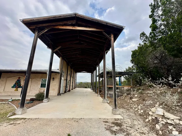 $2,500 | 499 Saddleback Ridge, Bandera, TX 78003