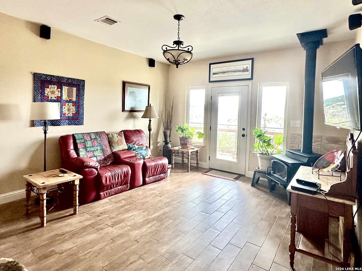 499 Saddleback Ridge Bandera, TX 78003 - Photo 10 of 14