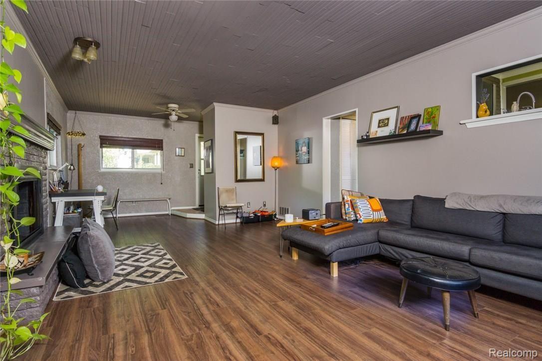 2422 West Webster Road Royal Oak, MI 48073 - Photo 8 of 29 08.jpg