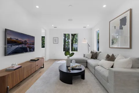 $5,290,000 | 5835 Southwest 81st Street, South Miami, FL 33143