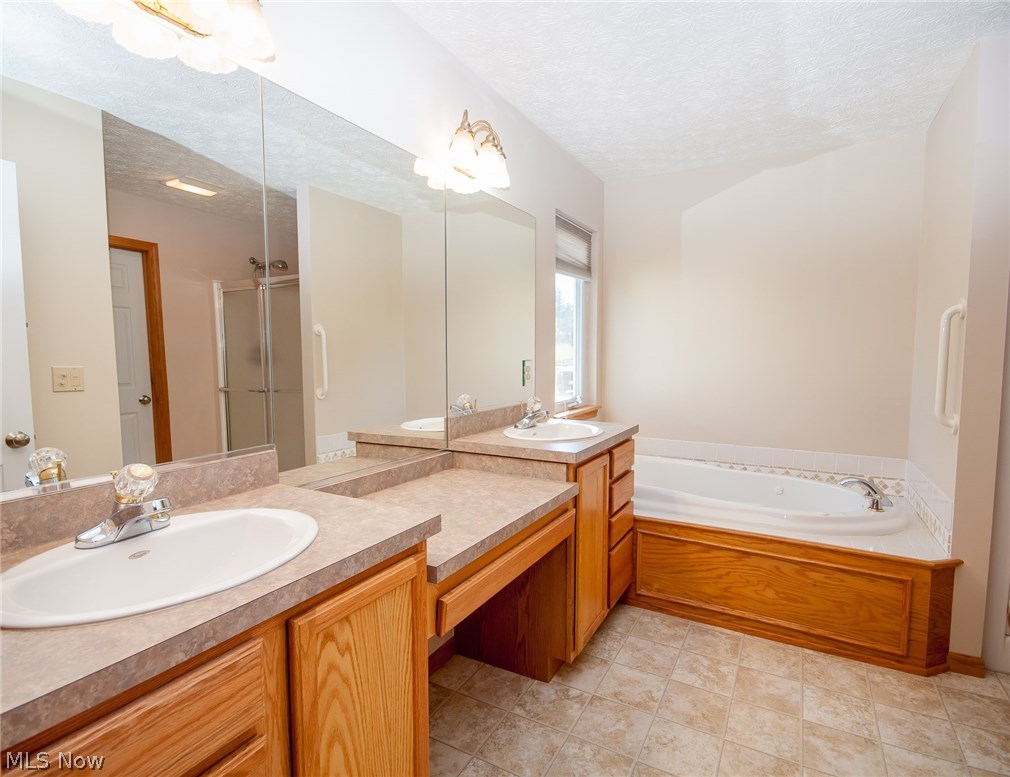 1095 South Medina Line Road Wadsworth, OH 44281 - Photo 20 of 32 Gallery Image 20