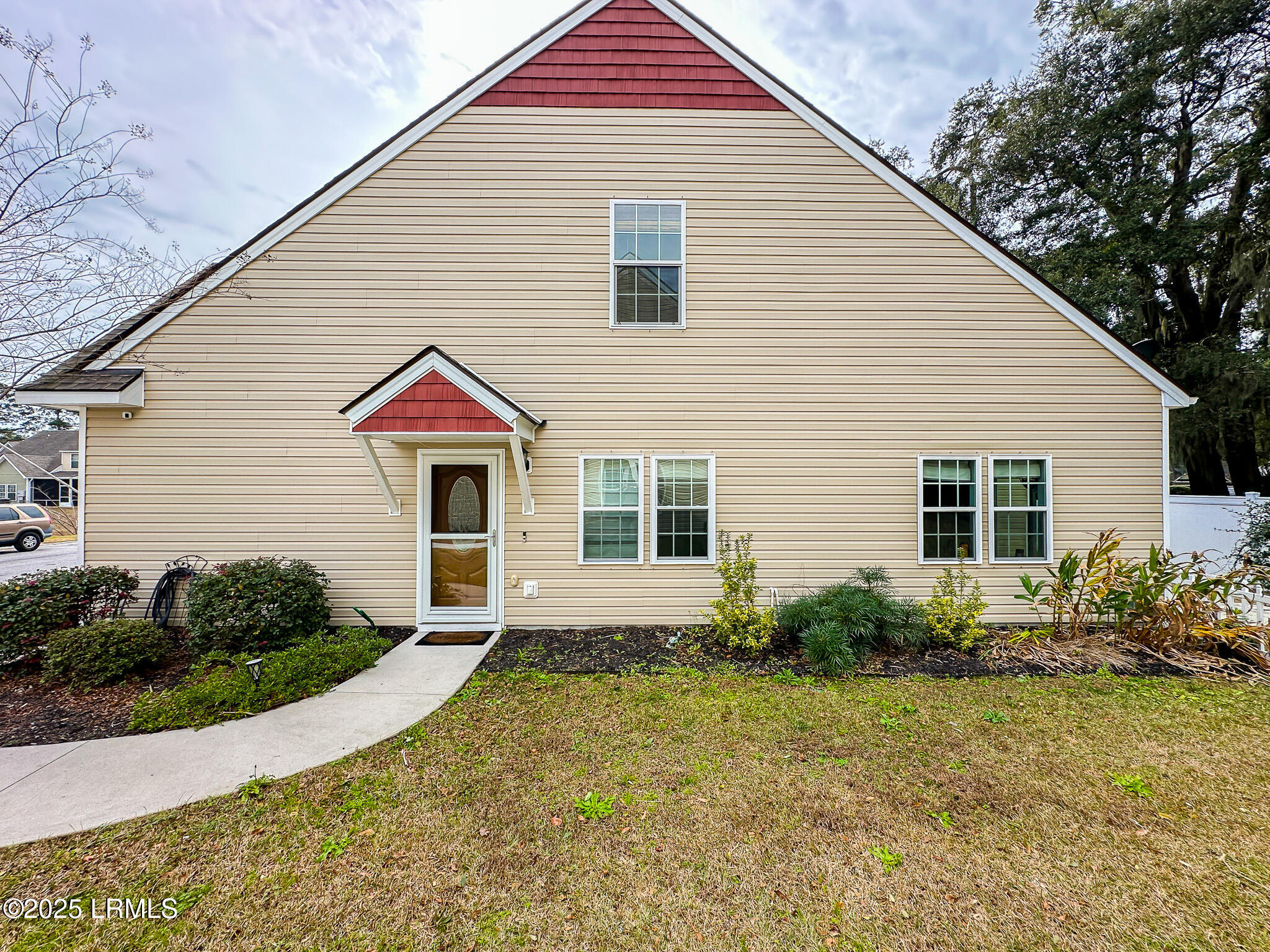 359 Dante Circle Beaufort, SC 29906 - Photo 3 of 43 36812890_IMG_7572
