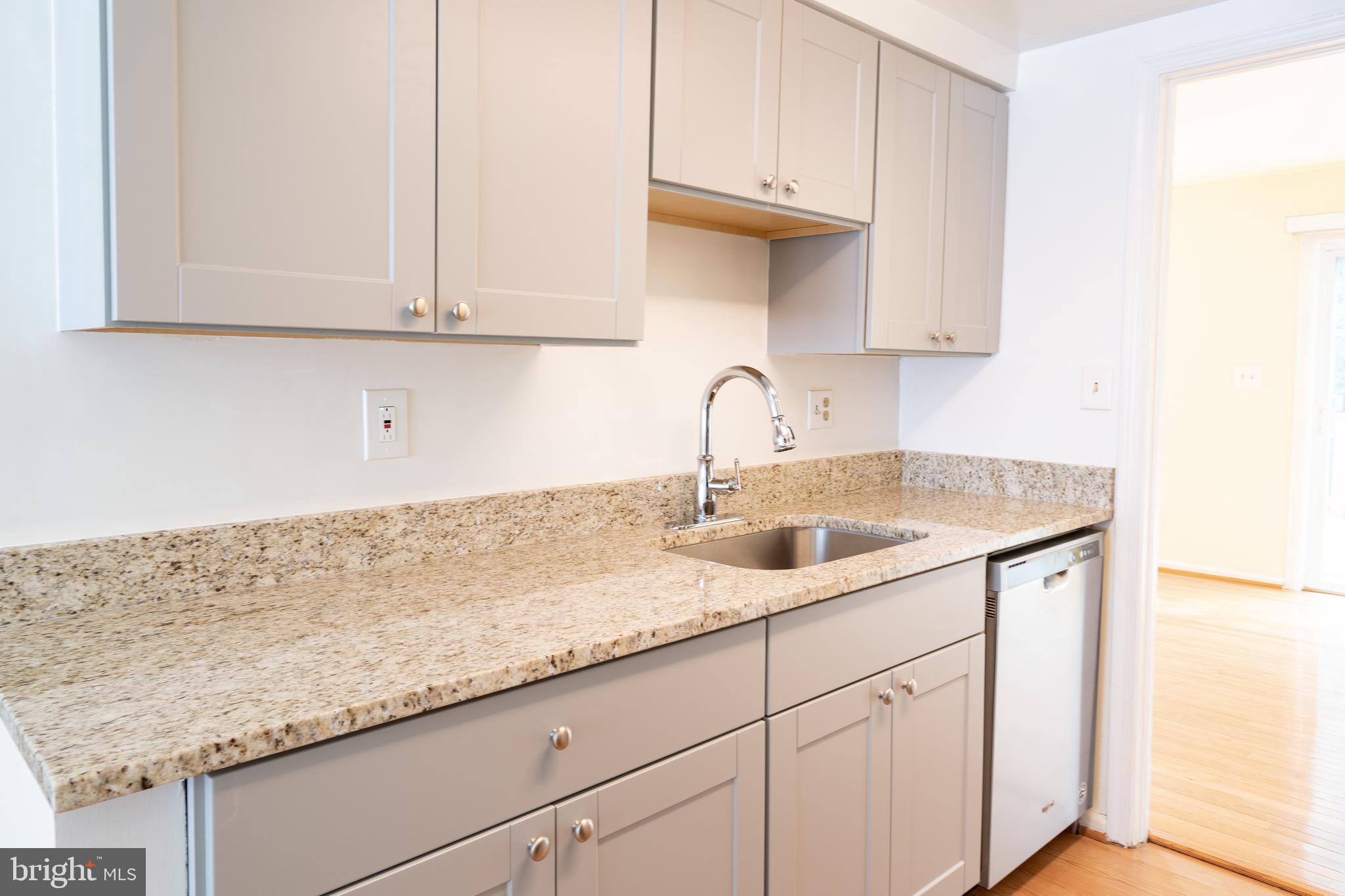 122 Lauren Court Frederick, MD 21703 - Photo 11 of 37