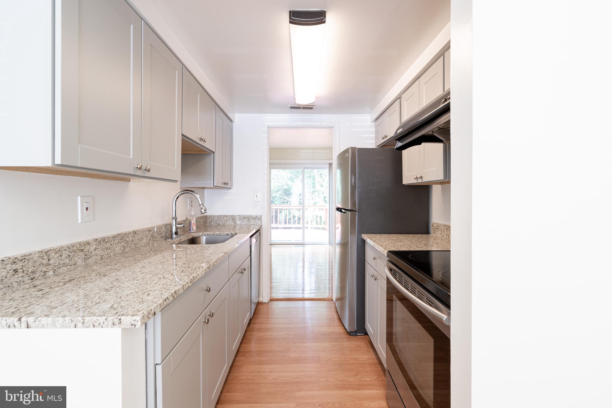 122 Lauren Court Frederick, MD 21703 - Photo 8 of 37