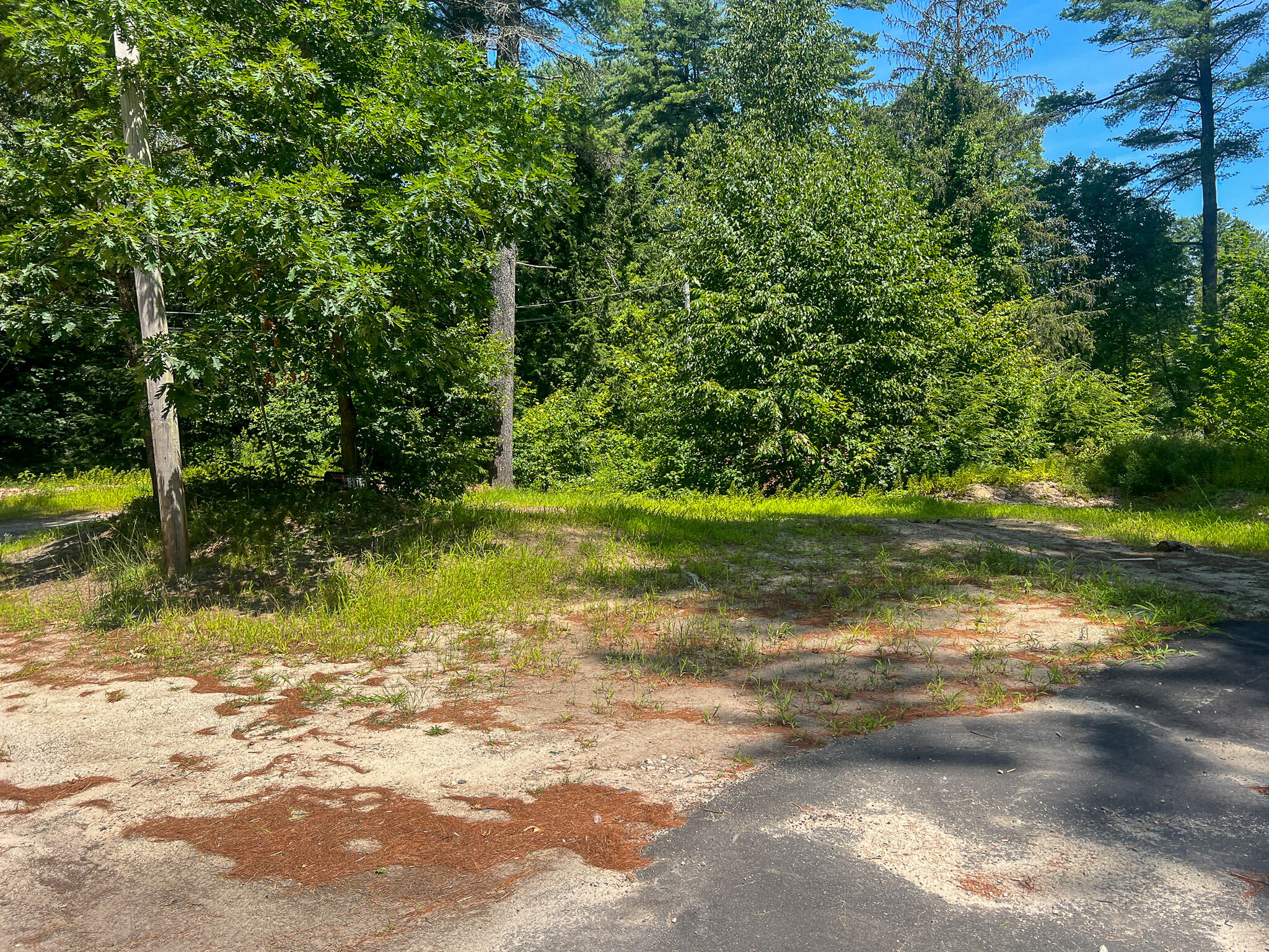 105 Meadow Road Raymond, ME 04071 - Photo 1 of 19 1