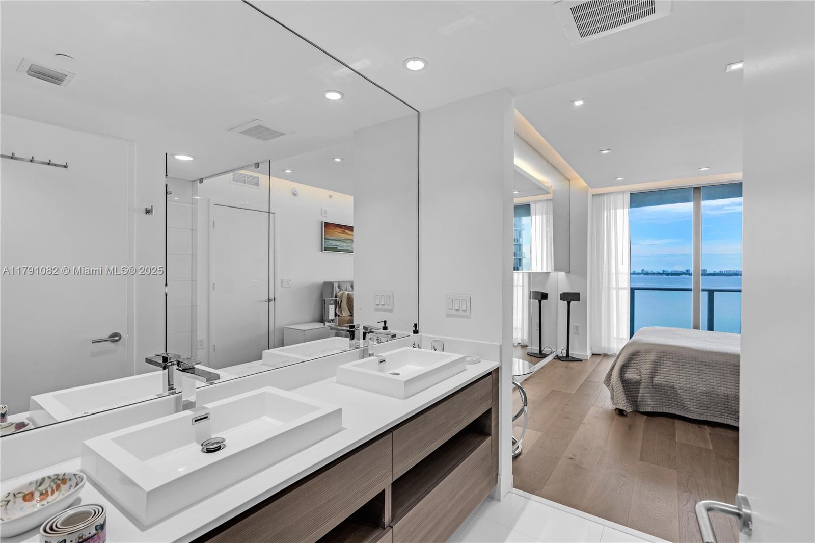 Edgewater Miami, FL 33137 - Photo 14 of 26