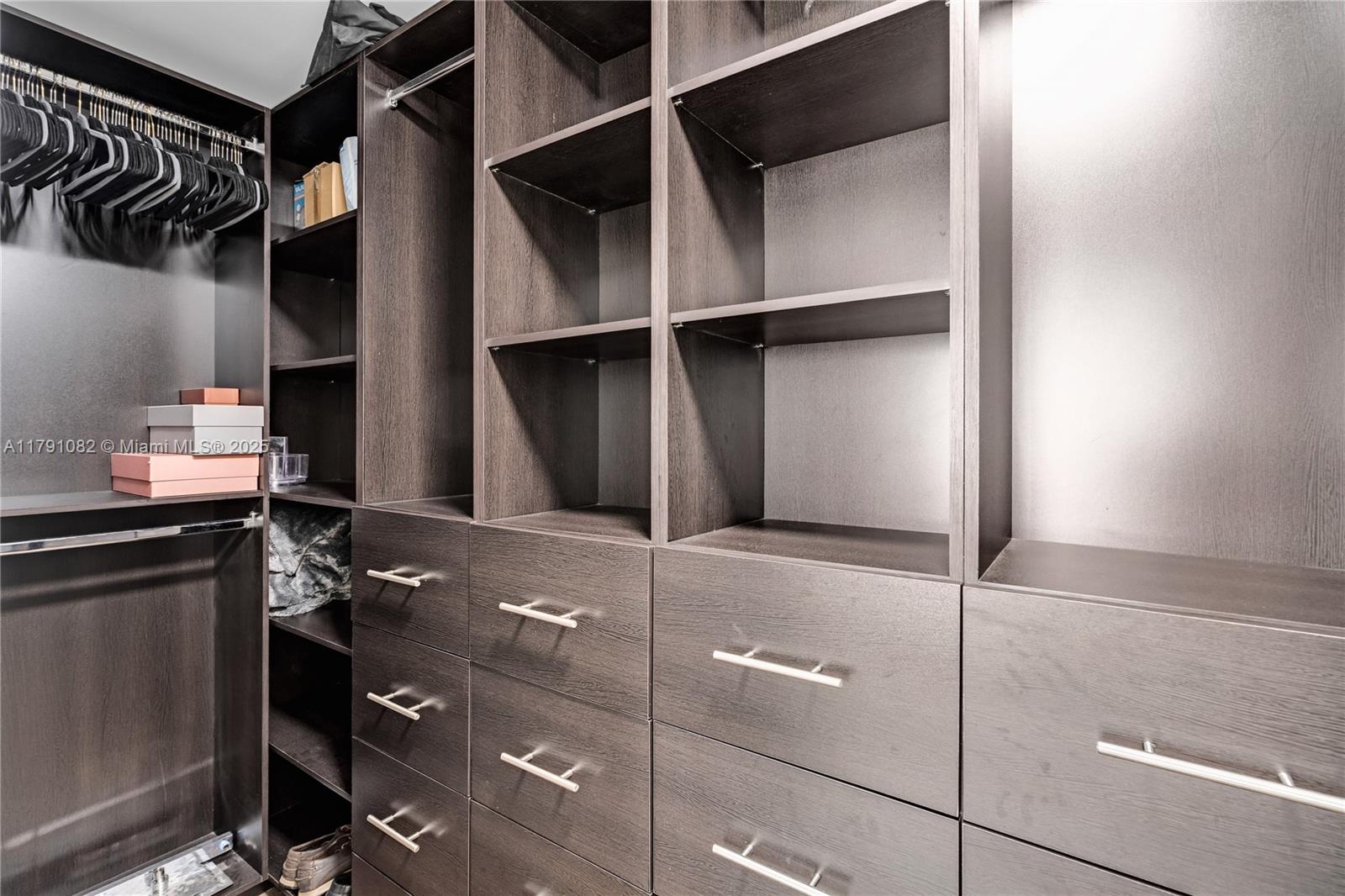 Edgewater Miami, FL 33137 - Photo 16 of 26