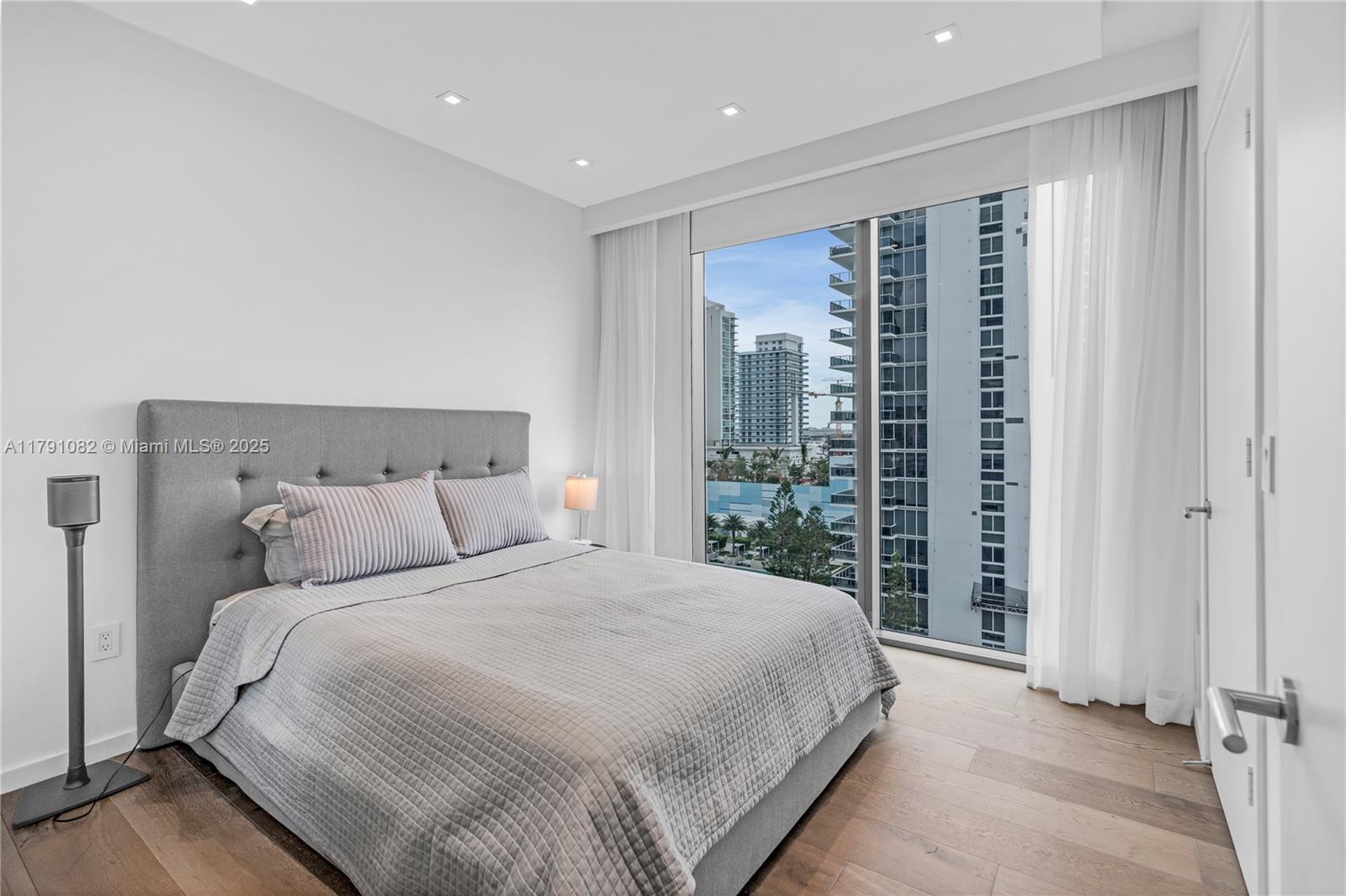 Edgewater Miami, FL 33137 - Photo 20 of 26