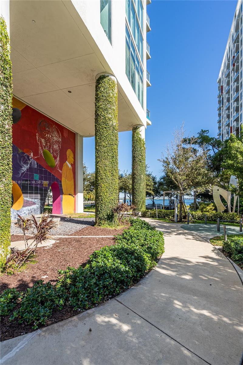 Edgewater Miami, FL 33137 - Photo 23 of 26