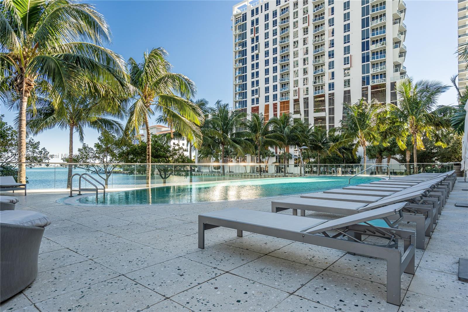 Edgewater Miami, FL 33137 - Photo 24 of 26