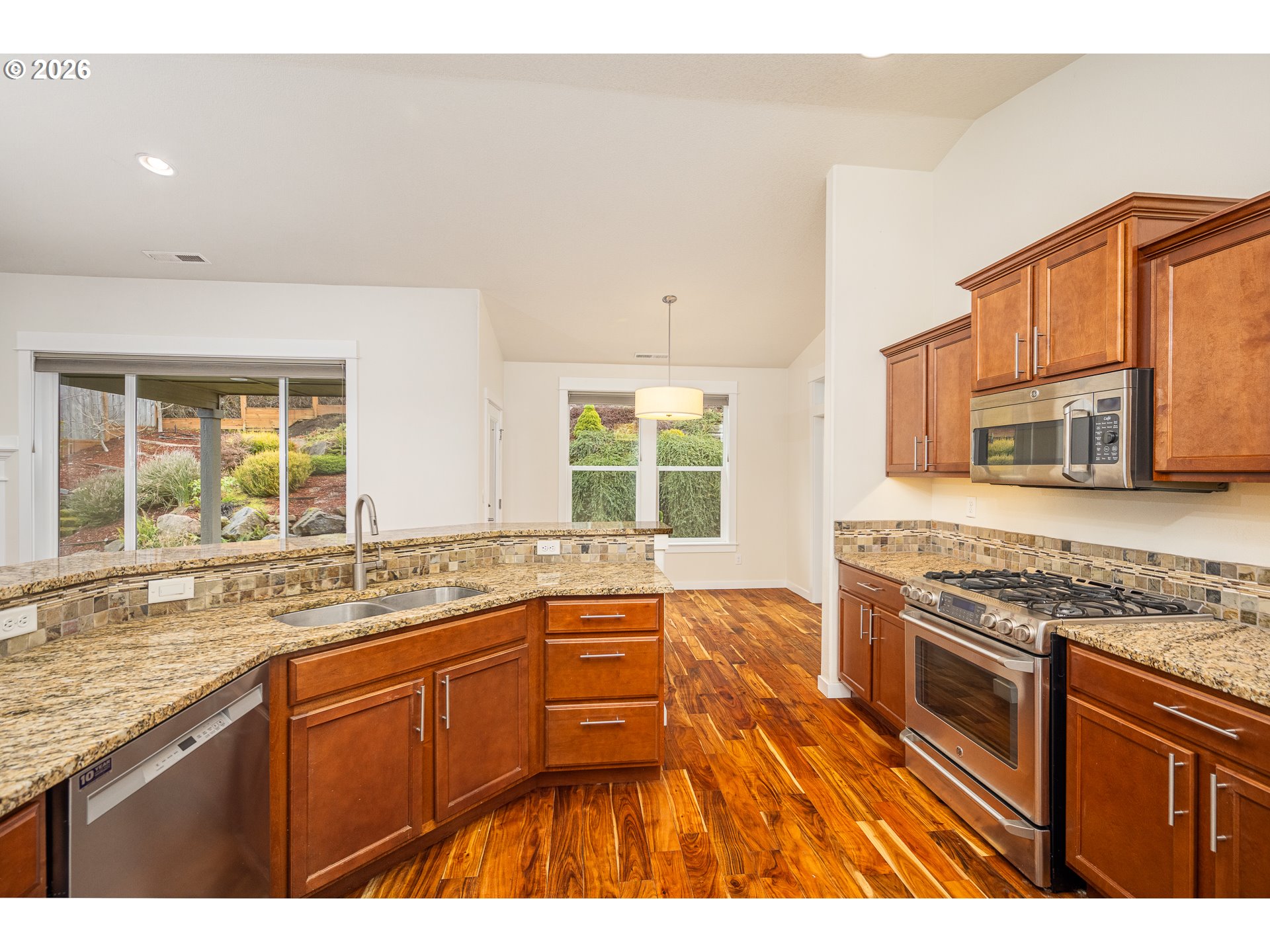 3625 Snowberry Road Eugene, OR 97403 - Photo 4 of 23