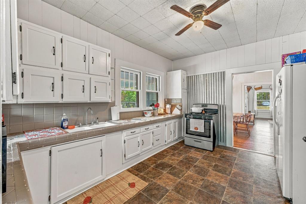 218 Rogan Street Gorman, TX 76454 - Photo 18 of 36 Gallery Image 18