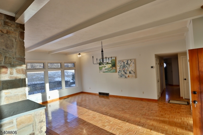 39 Upper Kingtown Road Pittstown, NJ 08867 - Photo 4 of 15