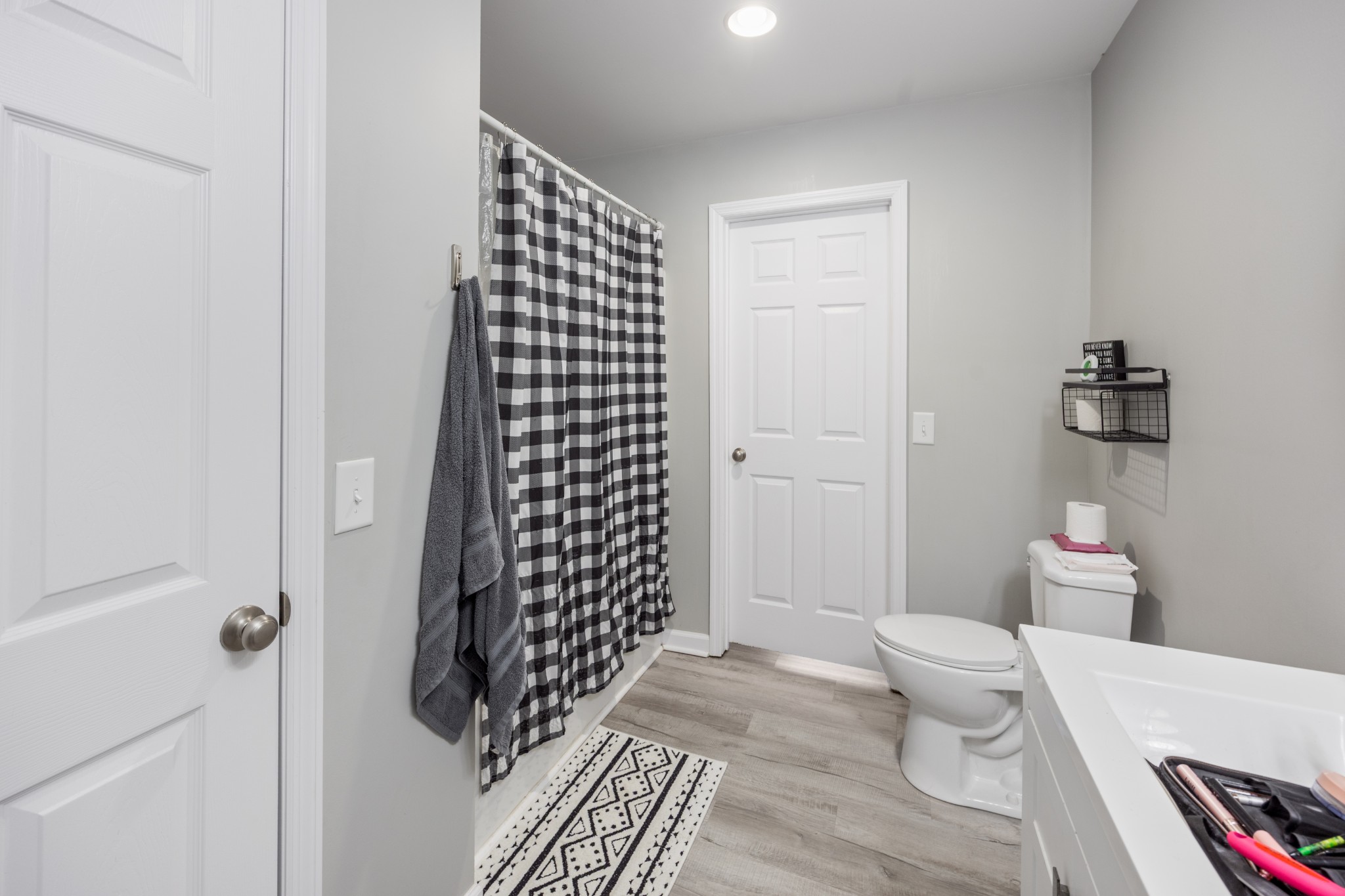 510 Highland Park Road Red Boiling Springs, TN 37150 - Photo 10 of 21 a bathroom with a sink toilet and shower