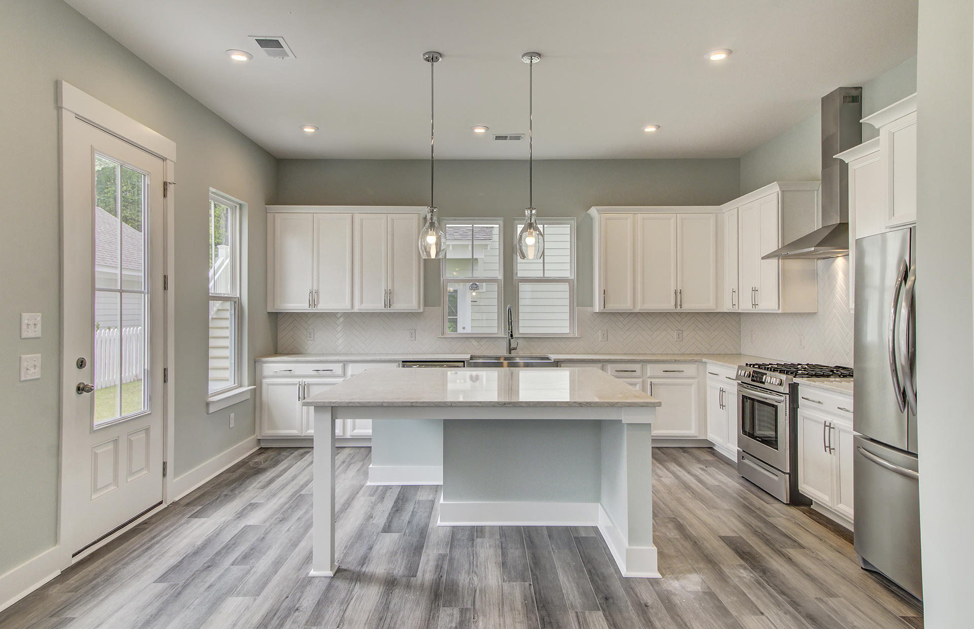 2020 Codorus Lane Hanahan, SC 29410 - Photo 4 of 38 11