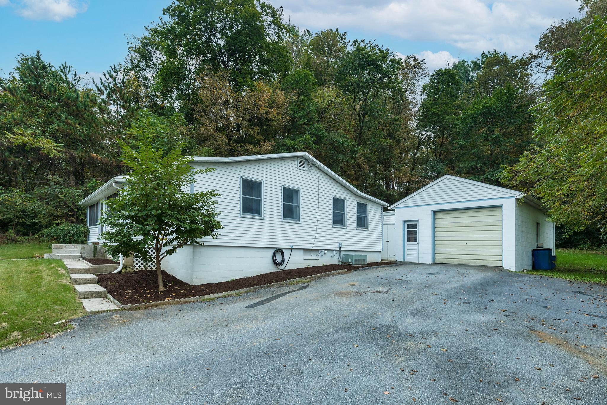 2245 Quarry Road Lebanon, PA 17046 - Photo 31 of 40 Gallery Image 31