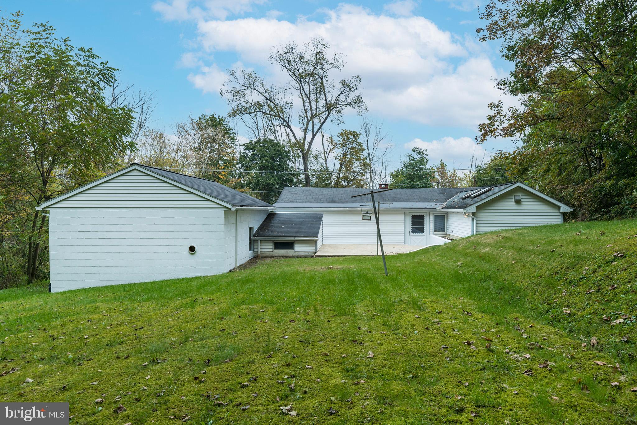 2245 Quarry Road Lebanon, PA 17046 - Photo 32 of 40 Gallery Image 32