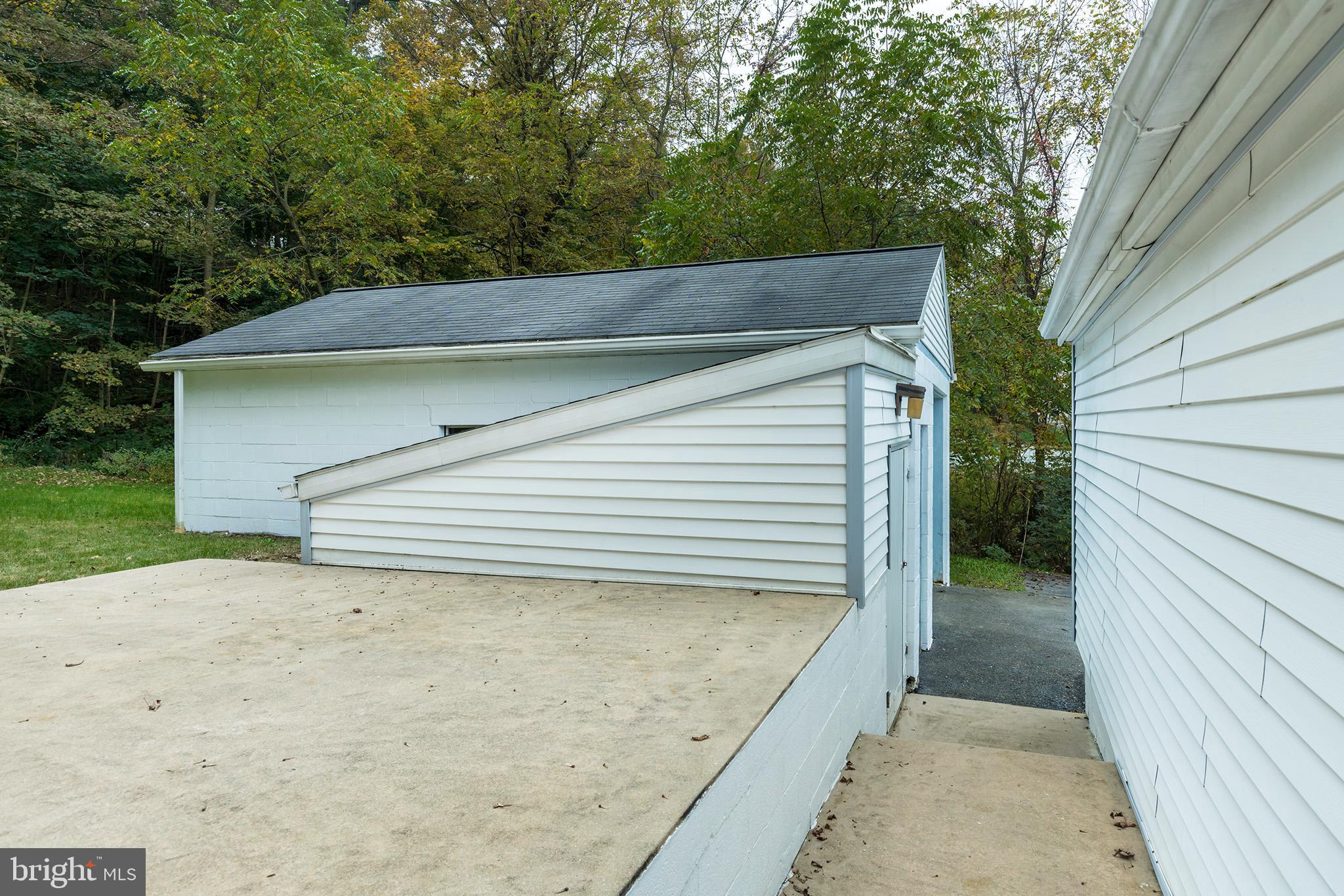 2245 Quarry Road Lebanon, PA 17046 - Photo 34 of 40 Gallery Image 34