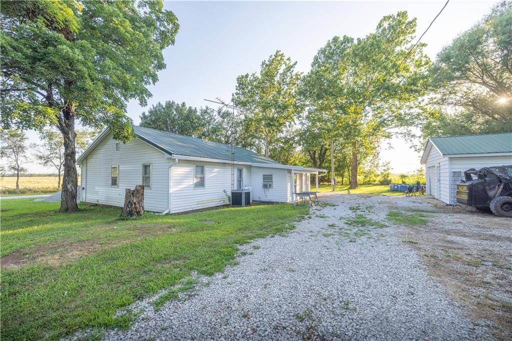 6978 West 1300th Road Centerville, KS 66014 - Photo 12 of 19