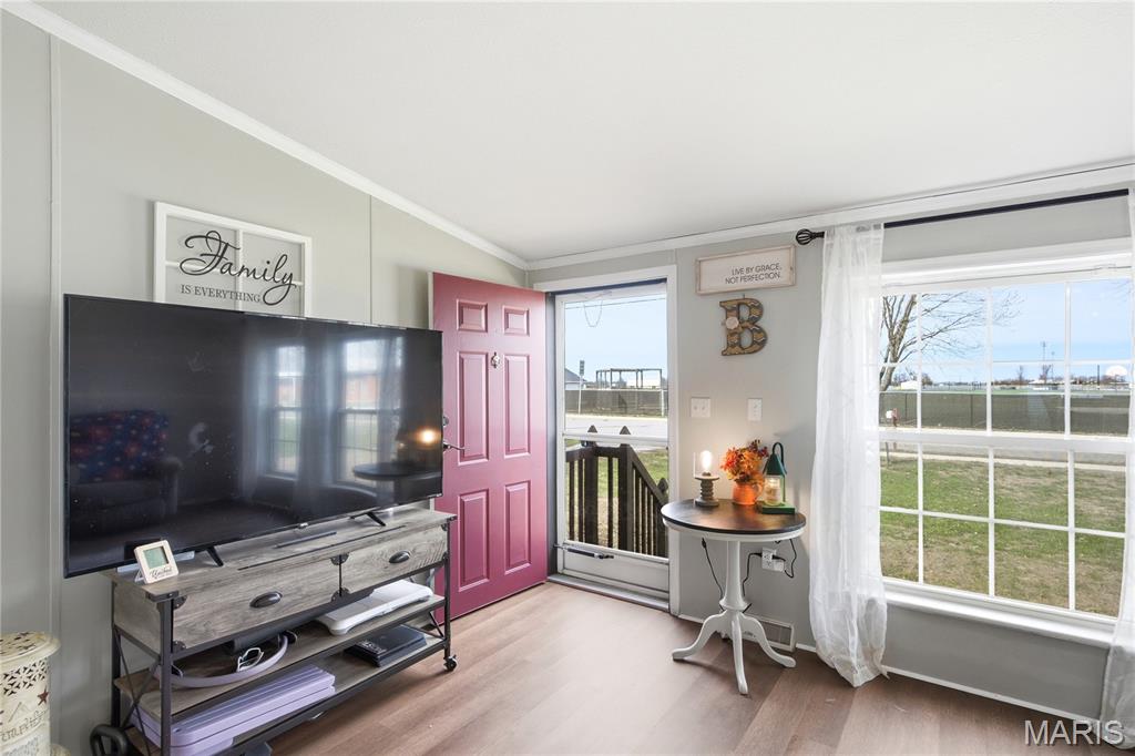 404 West Martin Street Cairo, MO 65239 - Photo 5 of 39