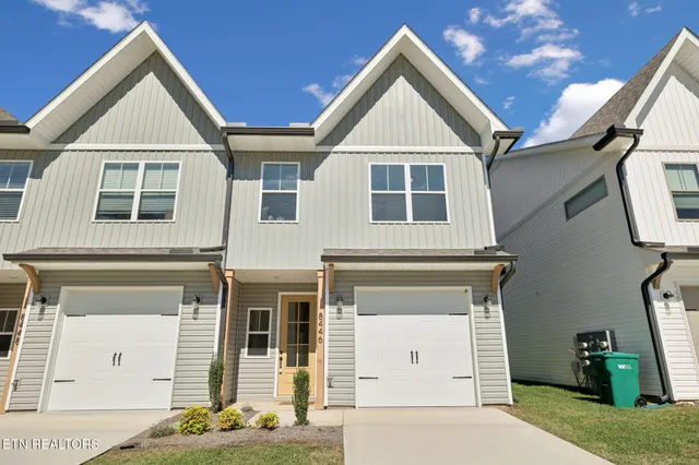 $319,405 | 8446 Whisper Lane, Powell, TN 37849