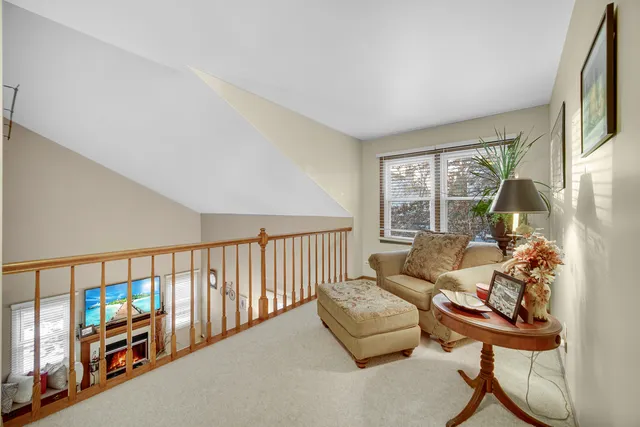 $399,950 | 204 Wildwood Drive, North Aurora, IL 60542