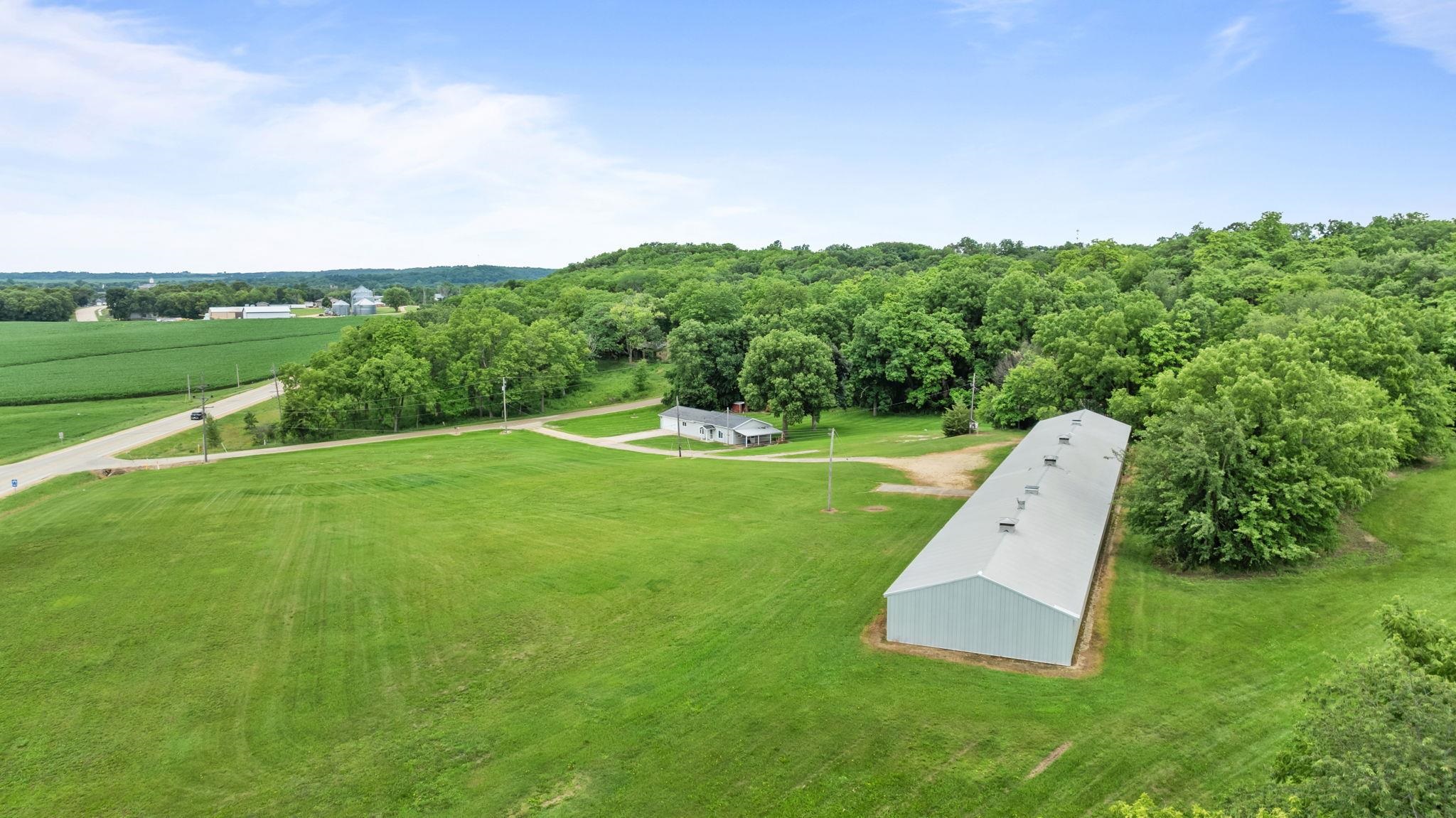 165 South Blackhawk Road Oregon, IL 61061 - Photo 3 of 31