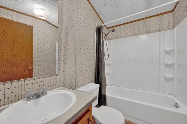 $180,000 | 308 Little Rock Street, Cactus, TX 79013
