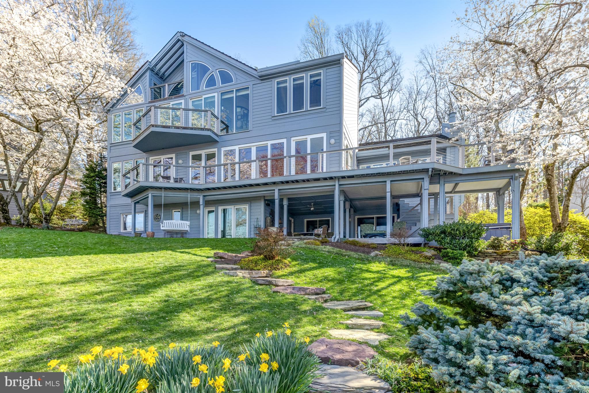 2202 Spinnaker Court Reston, VA 20191 - Photo 124 of 137 Springtime at 2202 Spinnaker Court.
