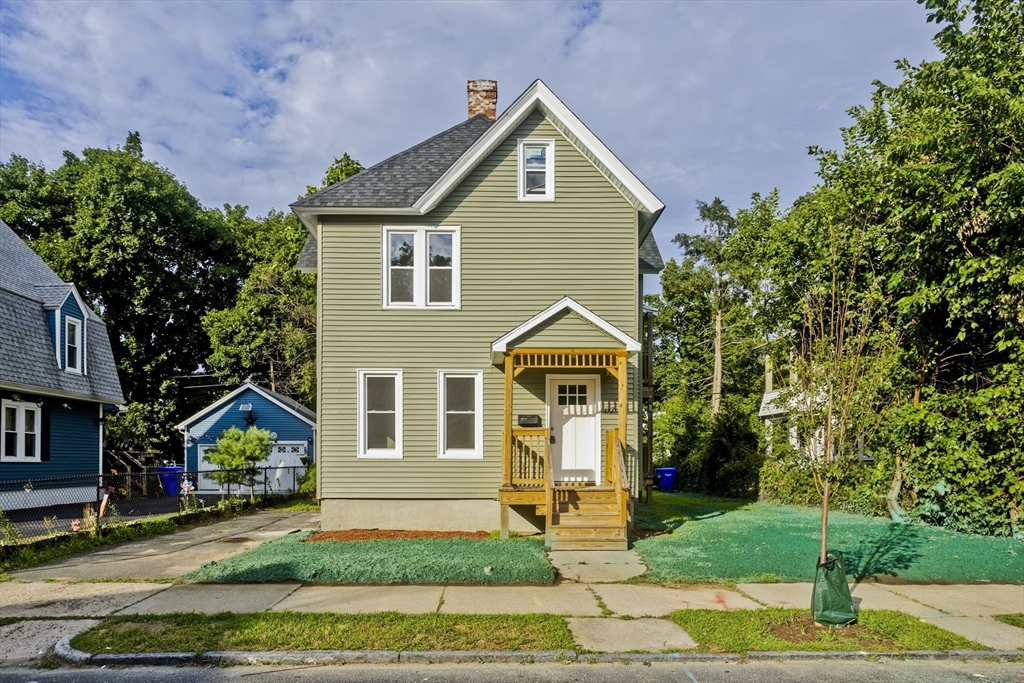 67 Dawes Street Springfield, MA 01109 - Photo 3 of 36 Gallery Image 3